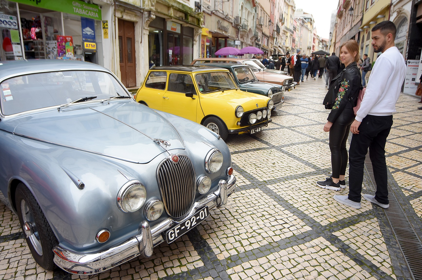Baixa de Coimbra acolhe mostra de automóveis clássicos de marcas inglesas  no próximo sábado —