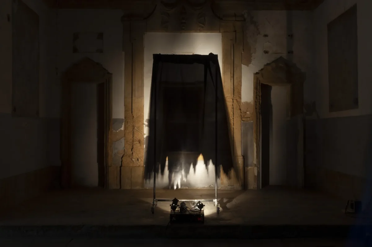 Curtain Jorge Das Neves 4