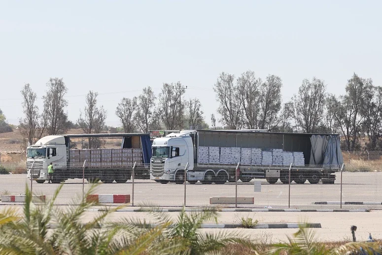 Camião Com Alimentos Gaza