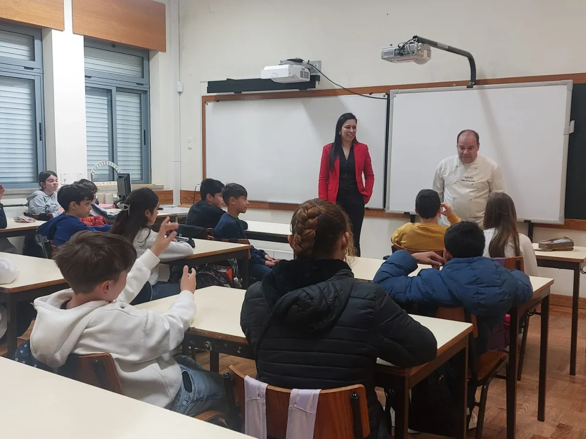 P1 Chef De Cozinha João Deça Lima E Presidente Da Direção Da Associação De Pais Andrea Cravo 1