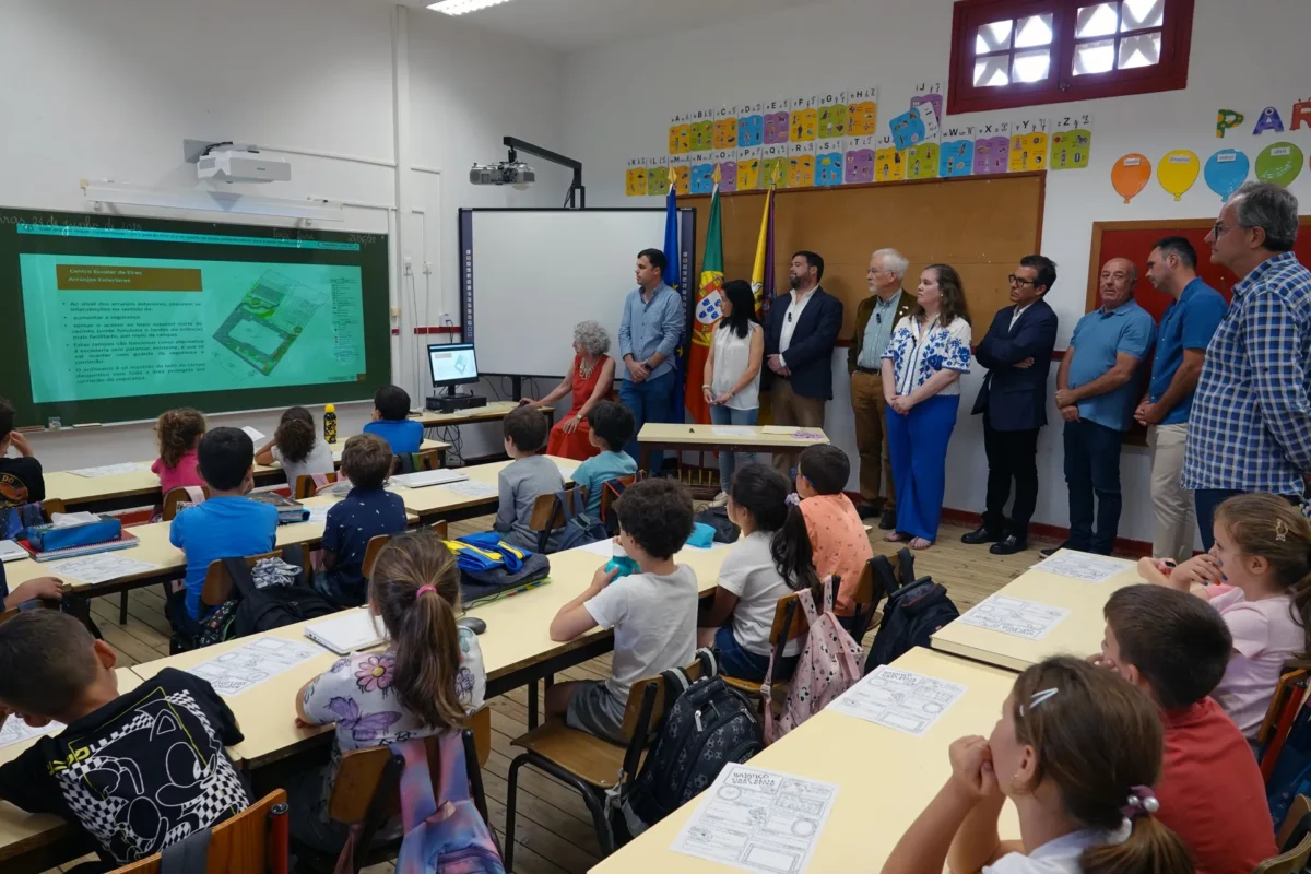 Escola De Eiras