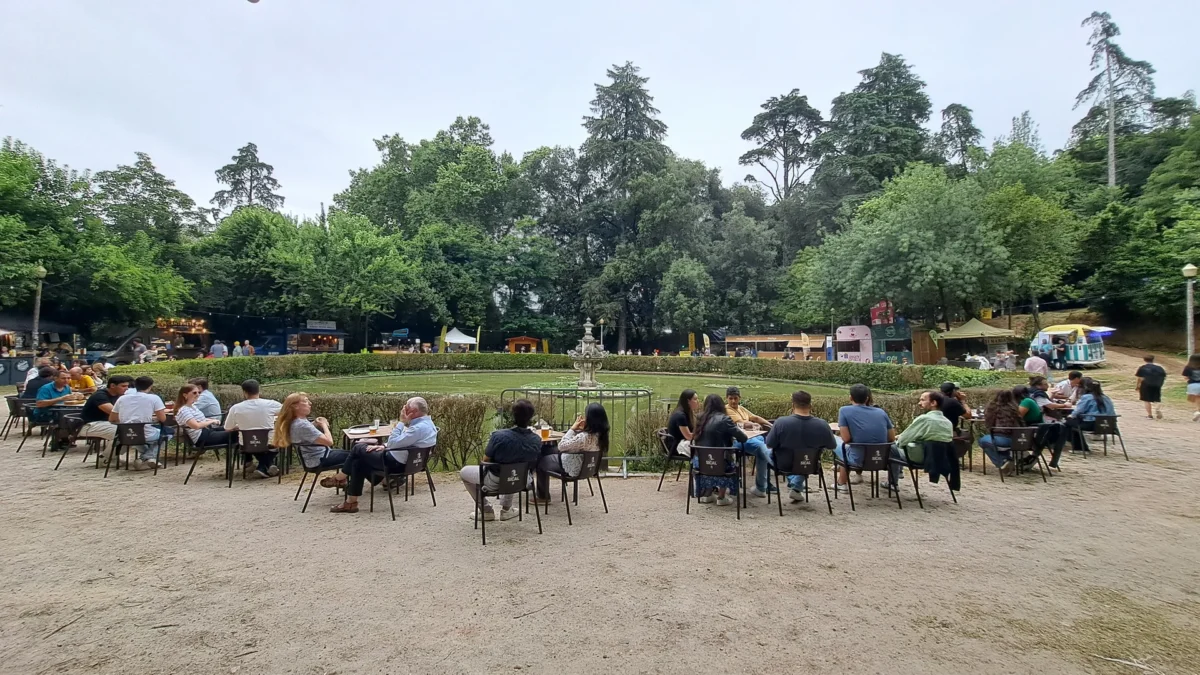 Comidas ficam no centro, para fácil acesso