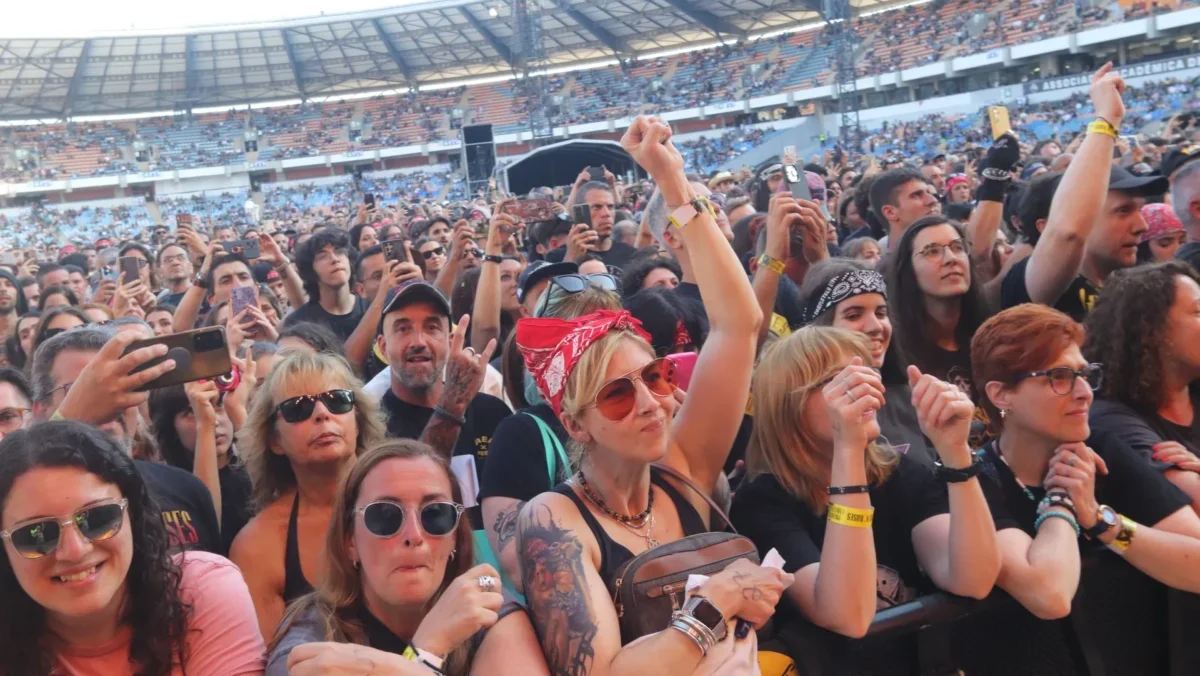 Reportagem Guns N Roses No Estádio Fig 121