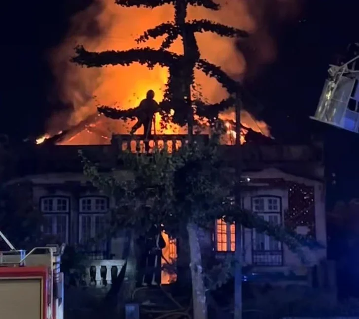 Incêndio Em Casa Devoluta Em Viseu