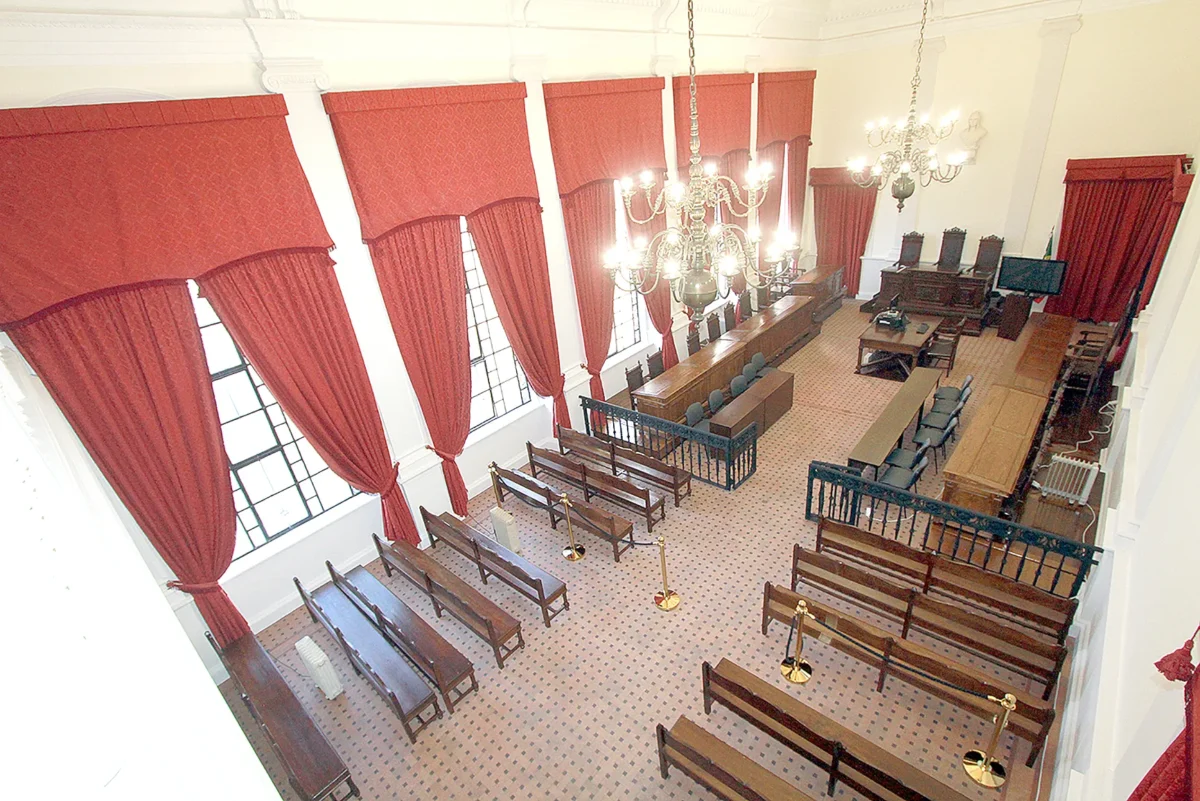 Tribunal