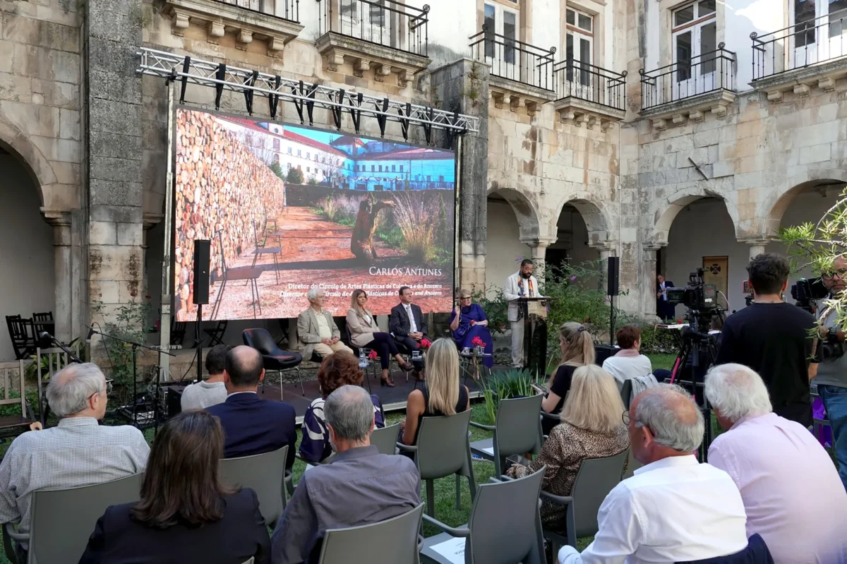 Manifesta T
