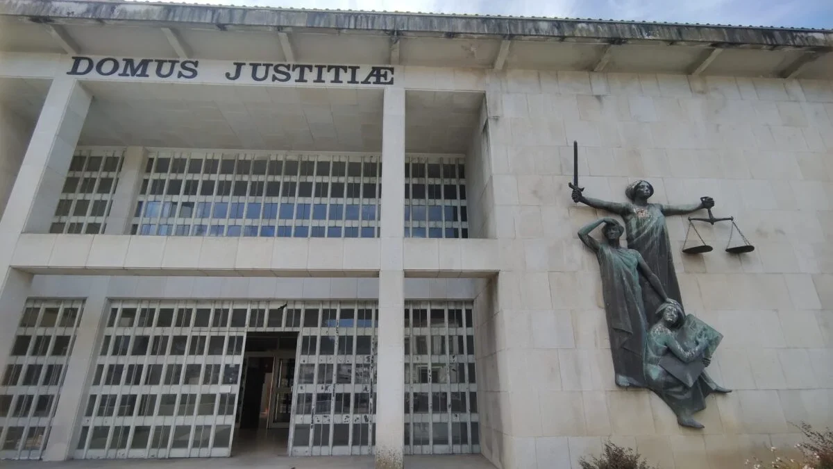 P16 Tribunal Oliveira
