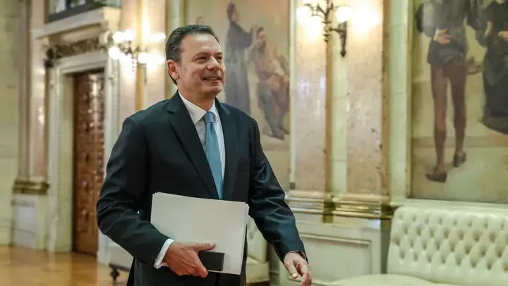 Luis Montenegro
