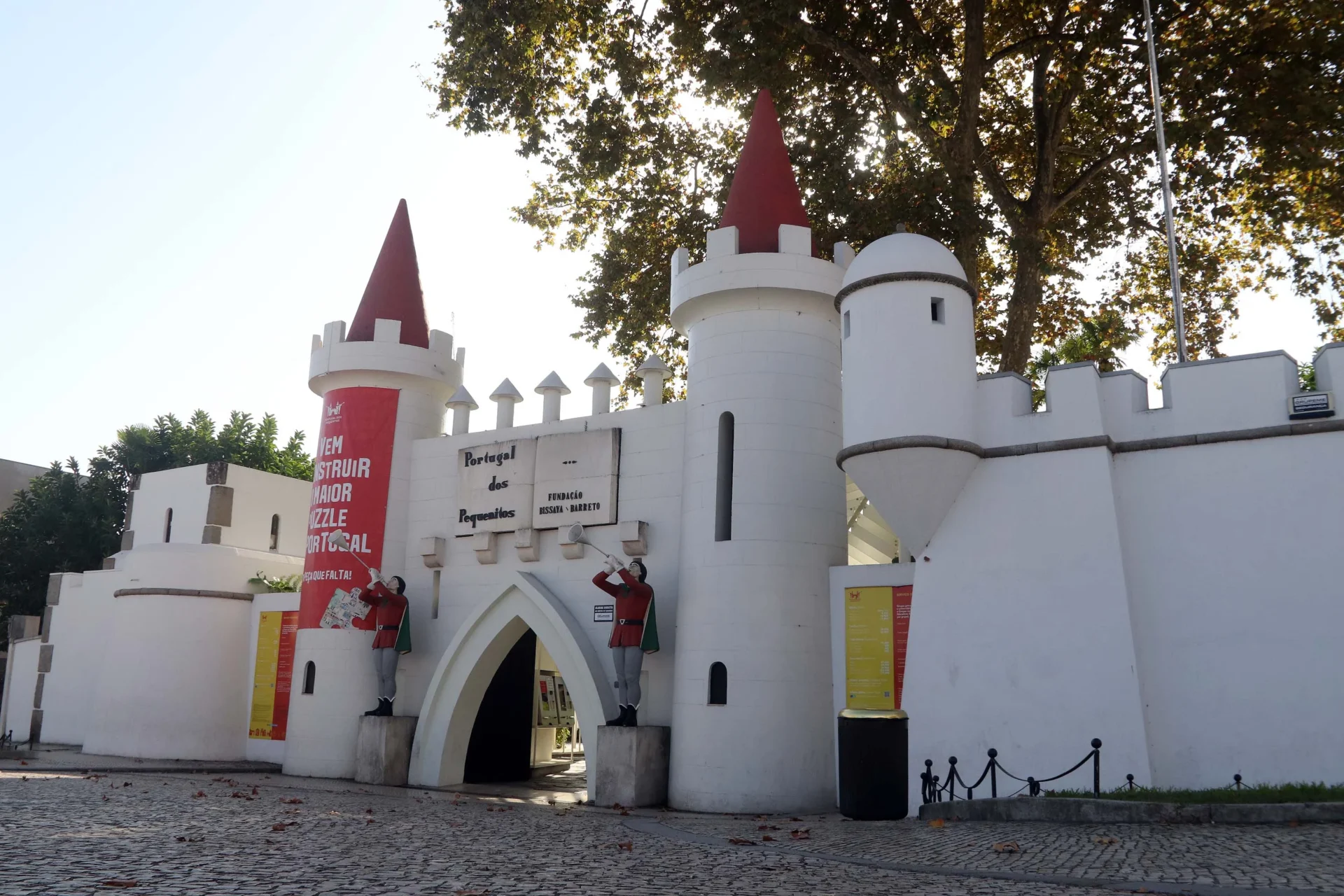Portugal Dos Pequenitos Fig 12