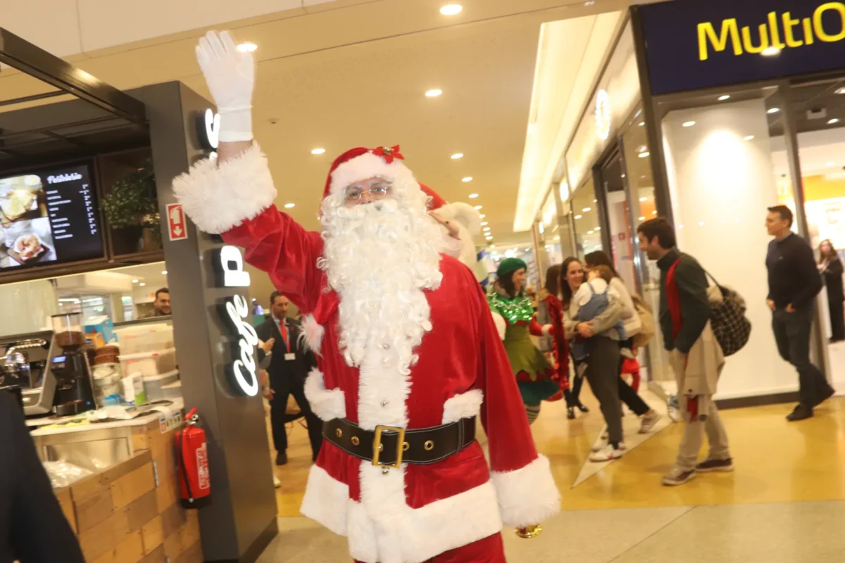 Chegada Do Pai Natal Ao Alma Shopping Fig 48