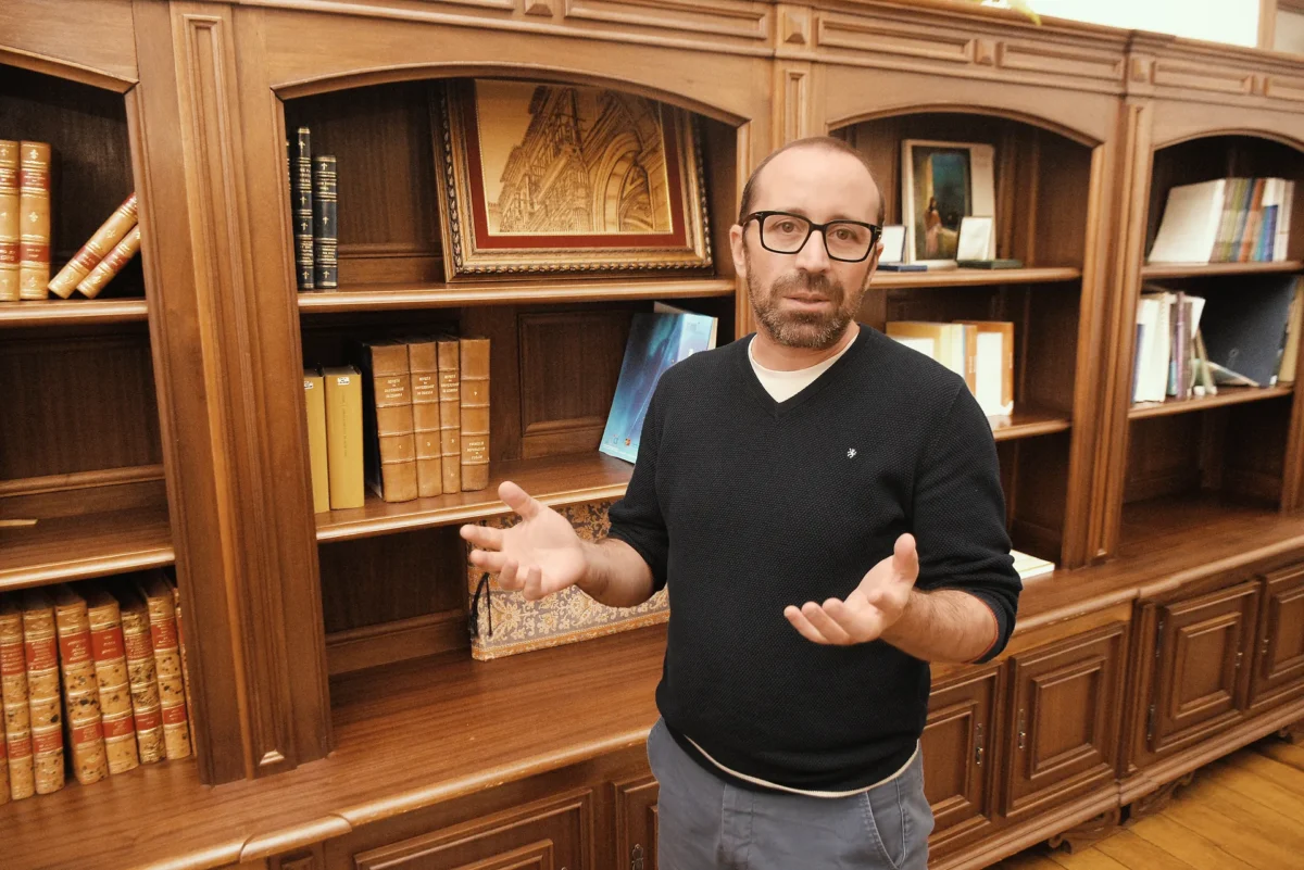 Diretor Da Faculdade De Psicologia E Ciências Da Educação Marco Pereira