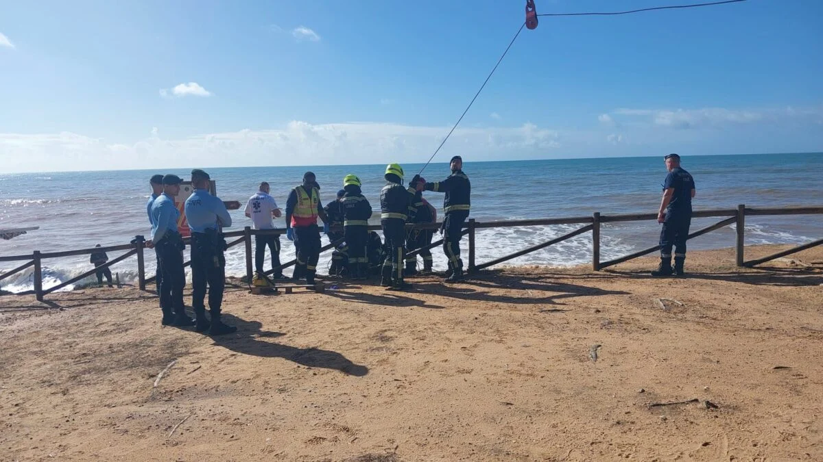 Queda De Arriba Em Quarteira Praia