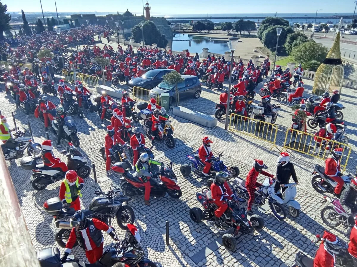 Desfile Pai Natal Fig Da Foz 2 Dc 3