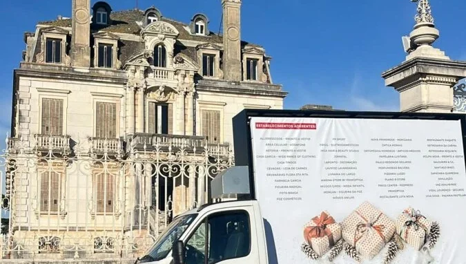Pai Natal Figueira Carrinha Presentes