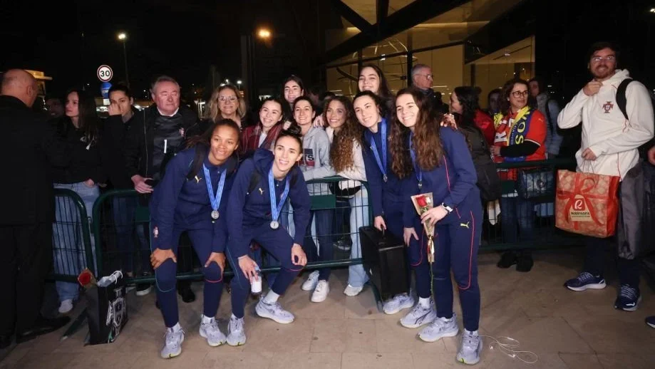 Seleção Feminina Futsal Chegada
