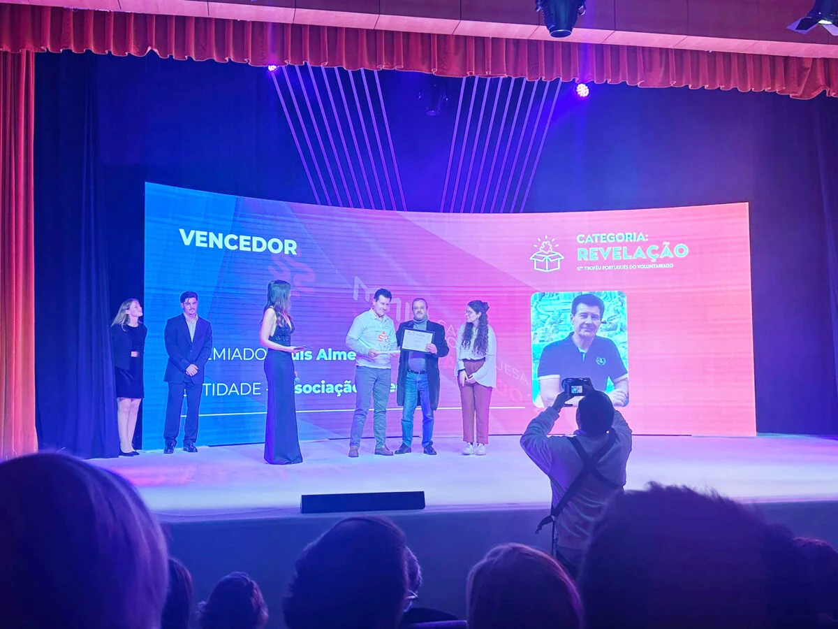 Troféu Português Do Voluntariado T