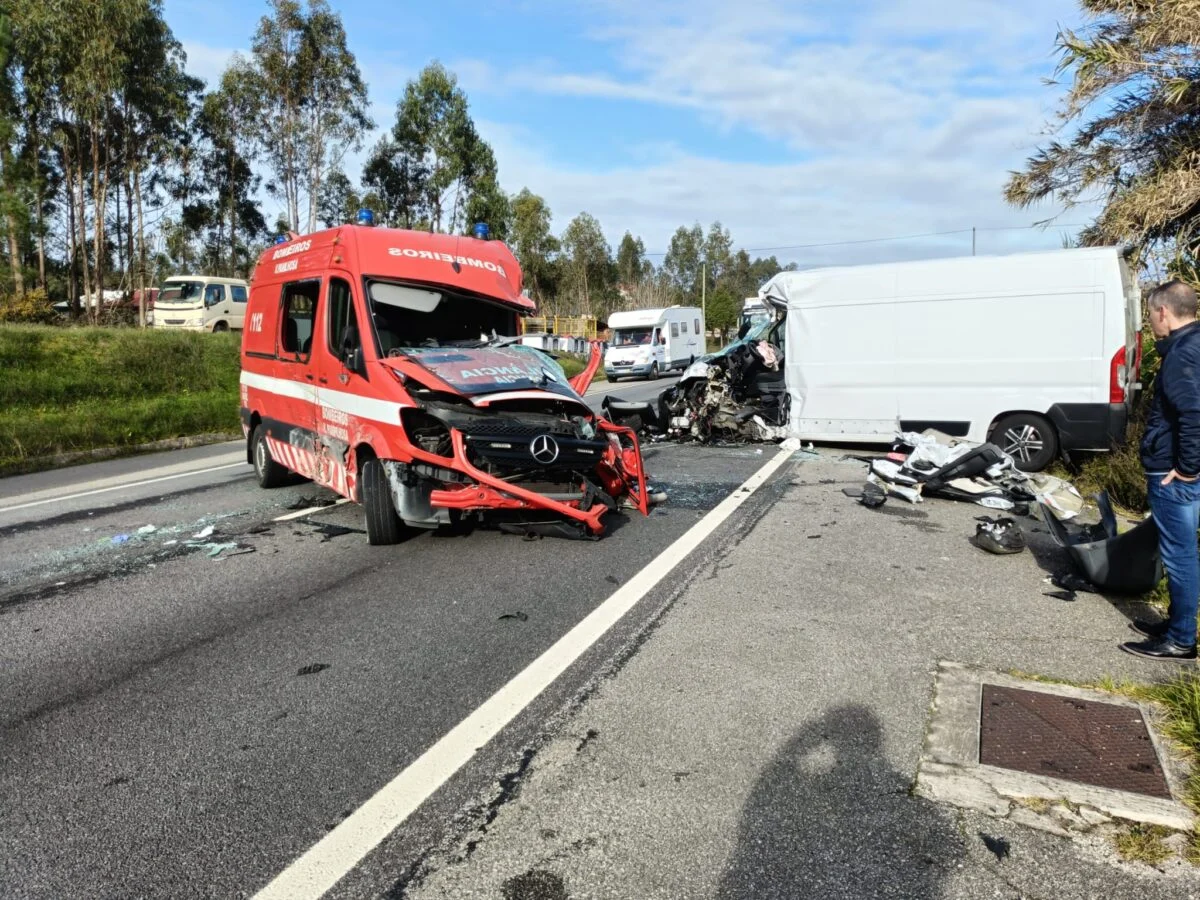 Acidente Ic2 Com Ambulancia 2