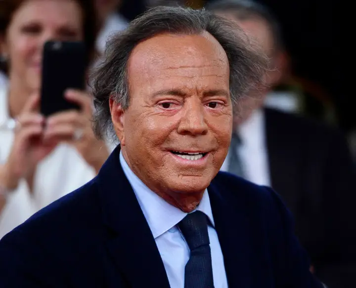 Julio Iglesias