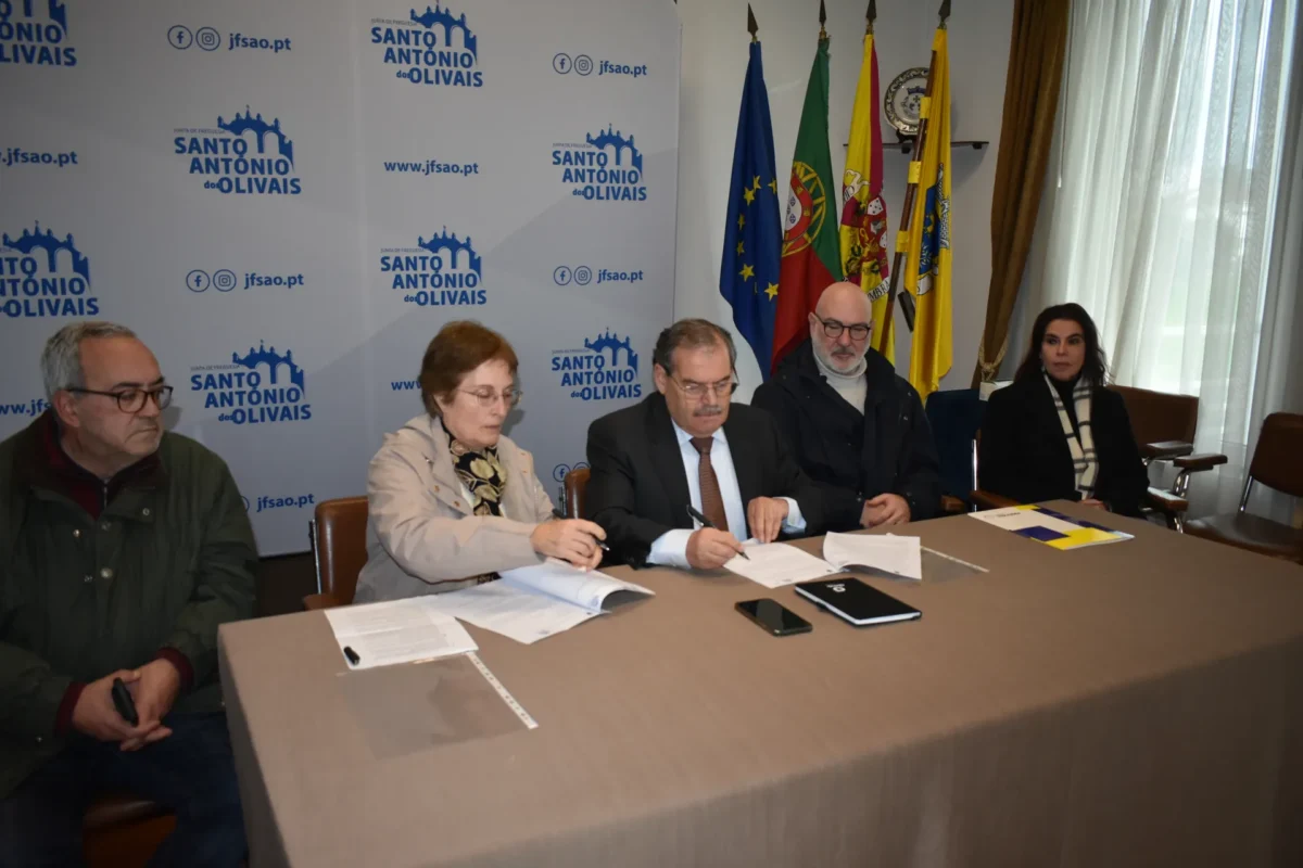 Olivais E Apccdm