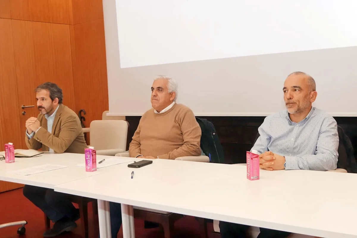 Assembleia Da Comissão De Trabalhadores Dos Uc Principal