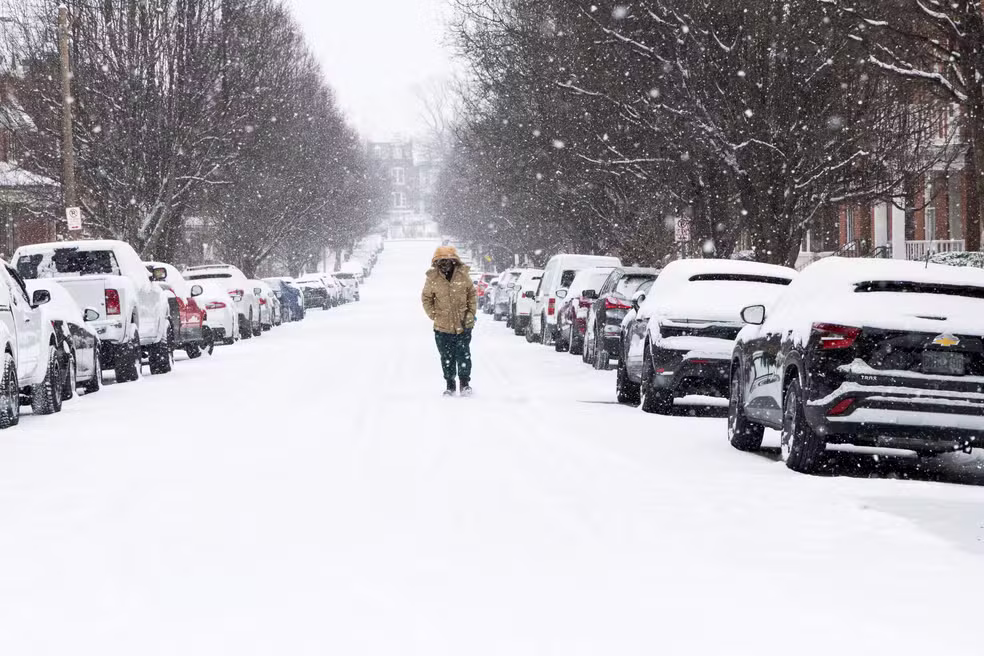Rua Coberta De Neve Eua Reuters