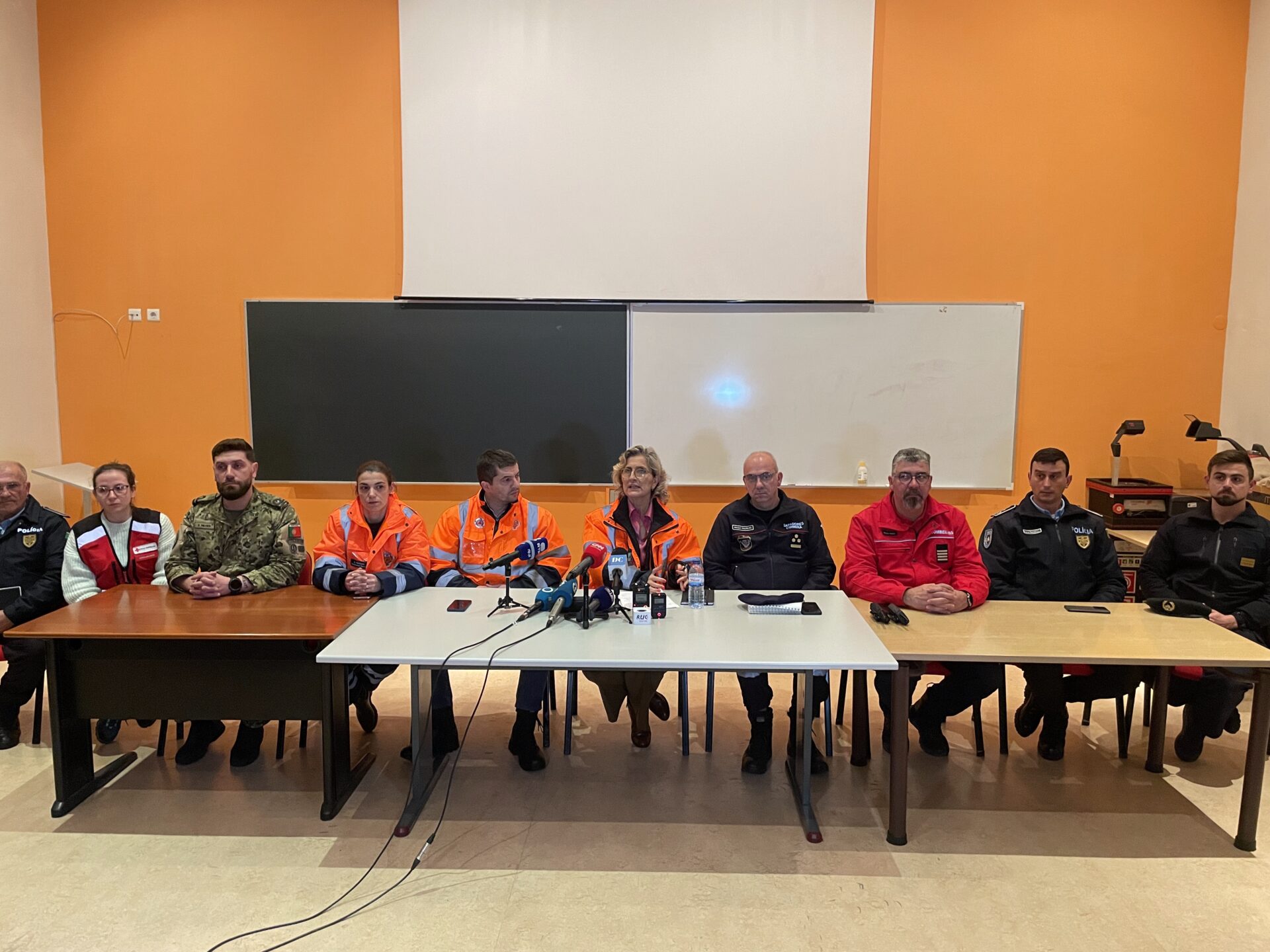 P2conferência De Imprensa