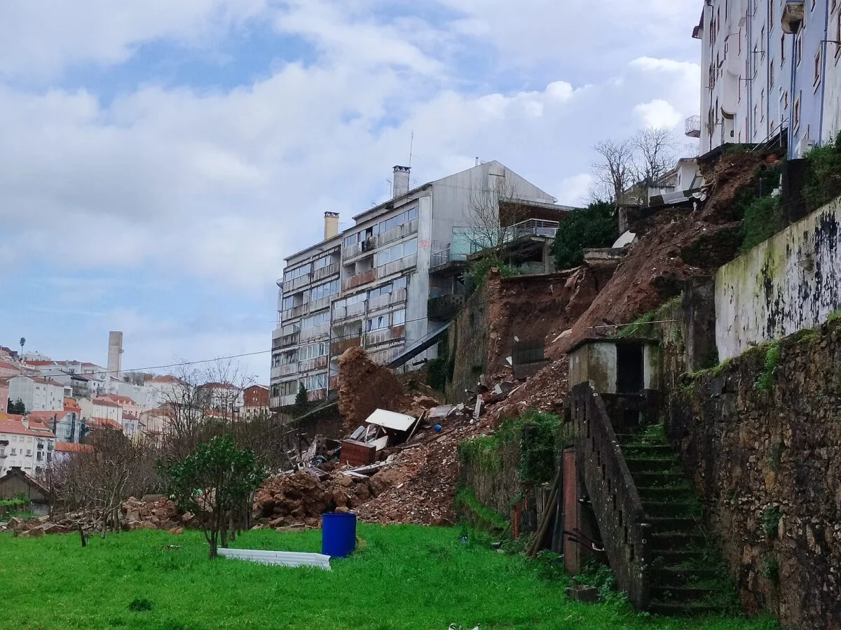 Queda Cerca Santo Agostinho Coimbra