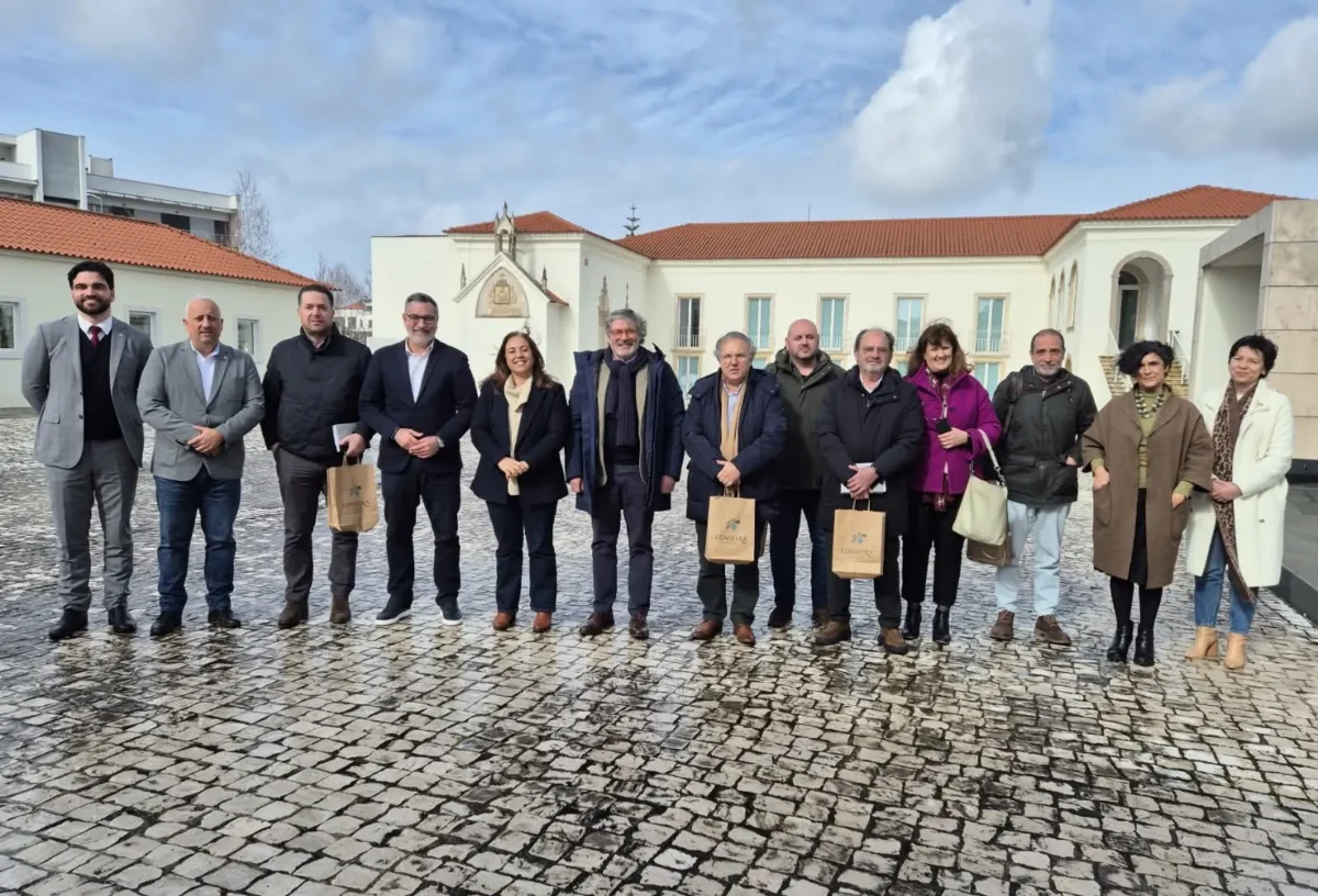 Reunião Poros