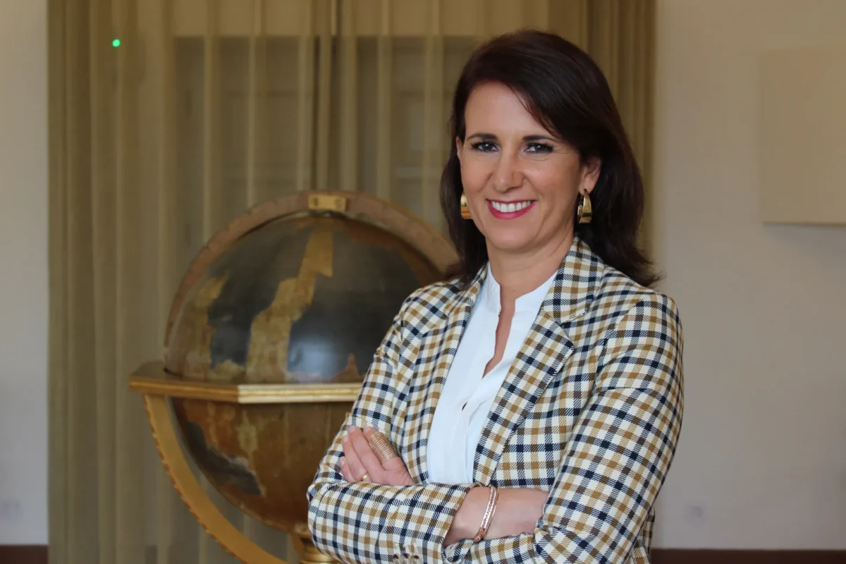 Claudiaseabra Gabinetecomunicacaoeimagemfluc