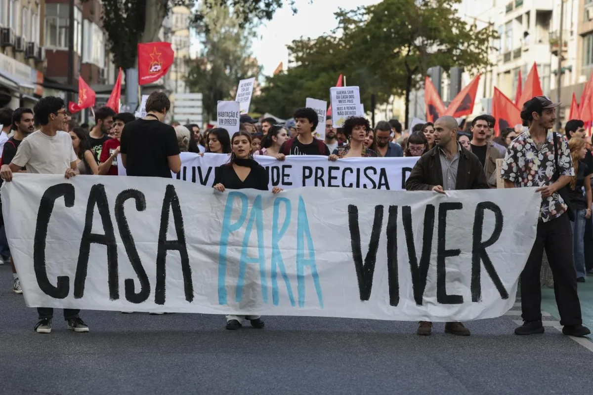 Manifestação Casa Para Viver Habitação