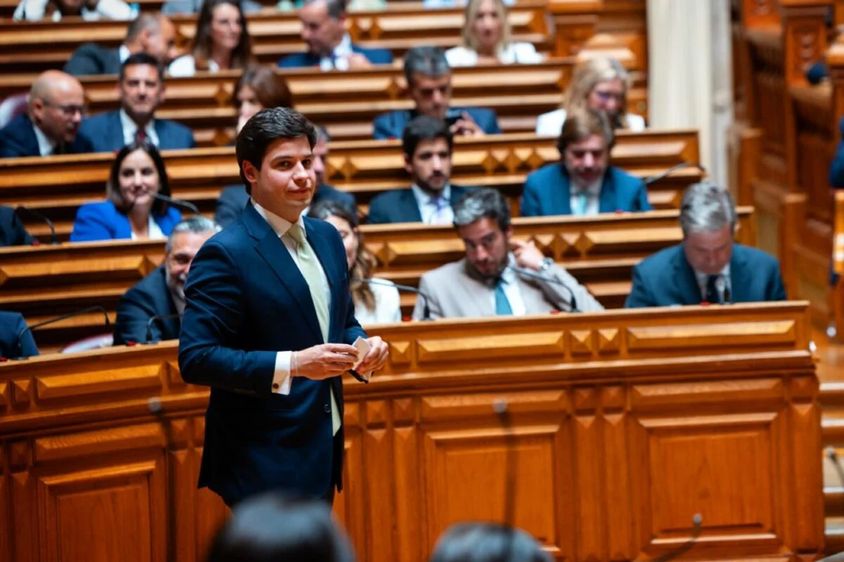 Martim Syder No Parlamento