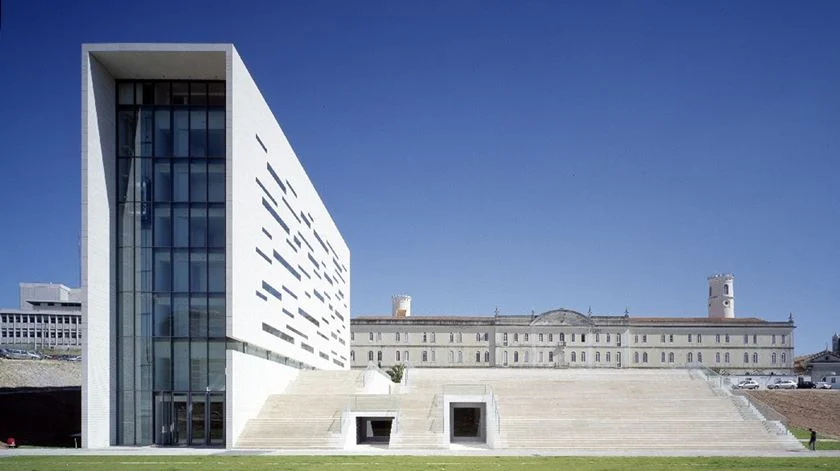 Universidade Nova De Lisboa