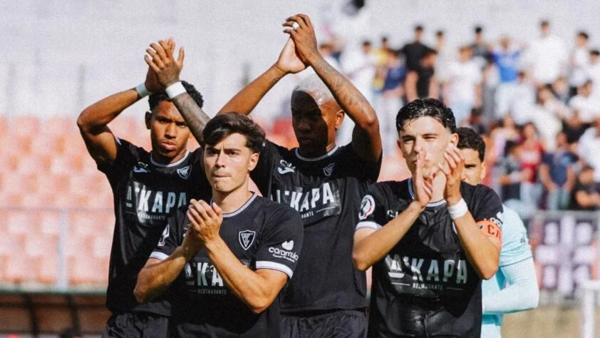 Académico Viseu S23 Revelação