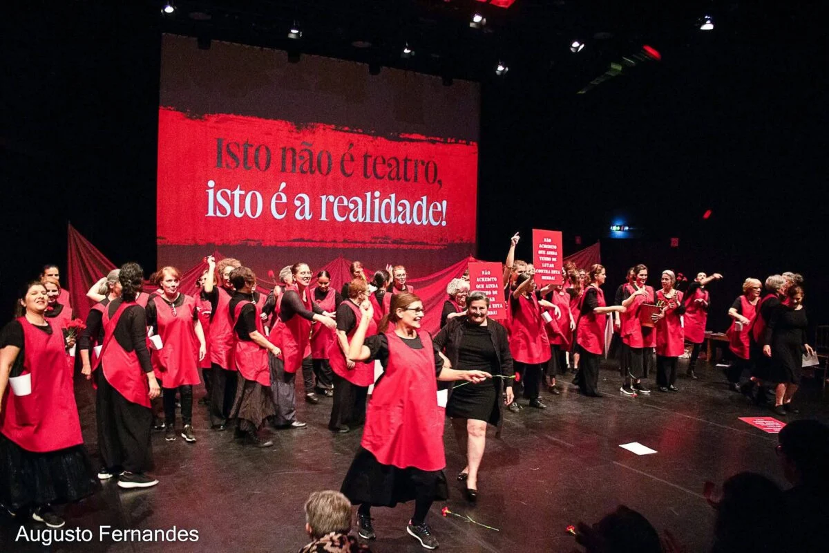 Coro Creditos Augusto Fernandes