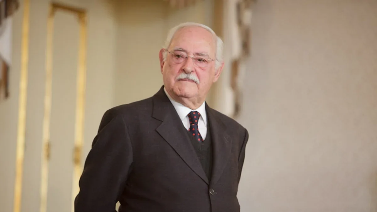 Ruy De Carvalho 4