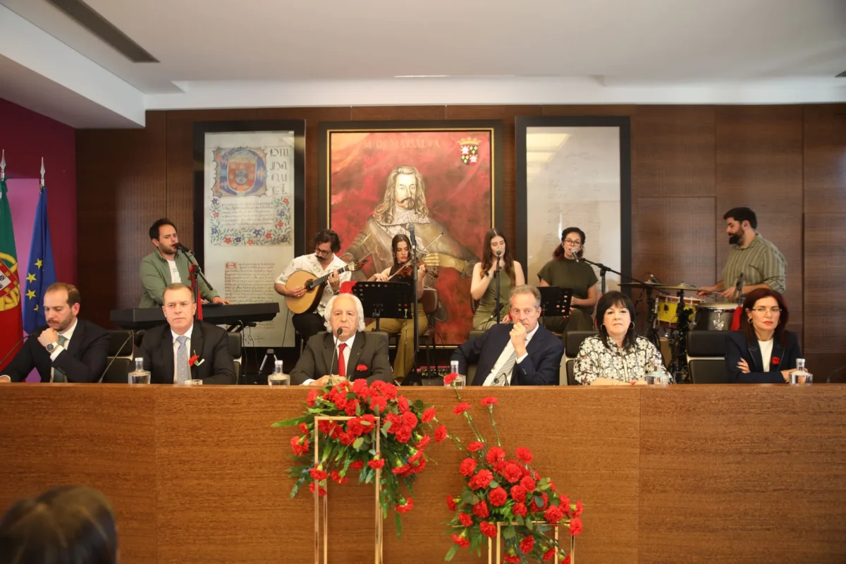 Sessão 25 Abril