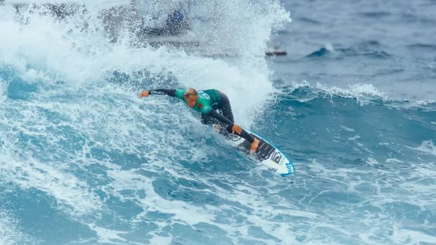 Surf Francisca Veselko