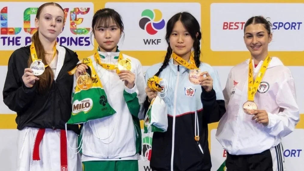 Ema Pinéu Medalha Manila Site