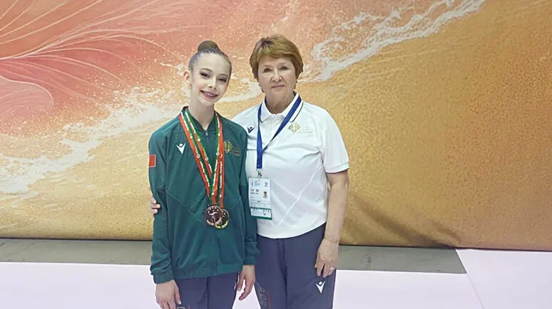 Gabriela E Nina Ginástica T