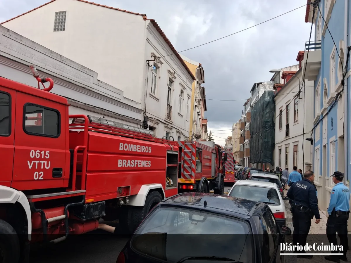 Incêndio Rua Guerra Junqueiro 1 Cópia