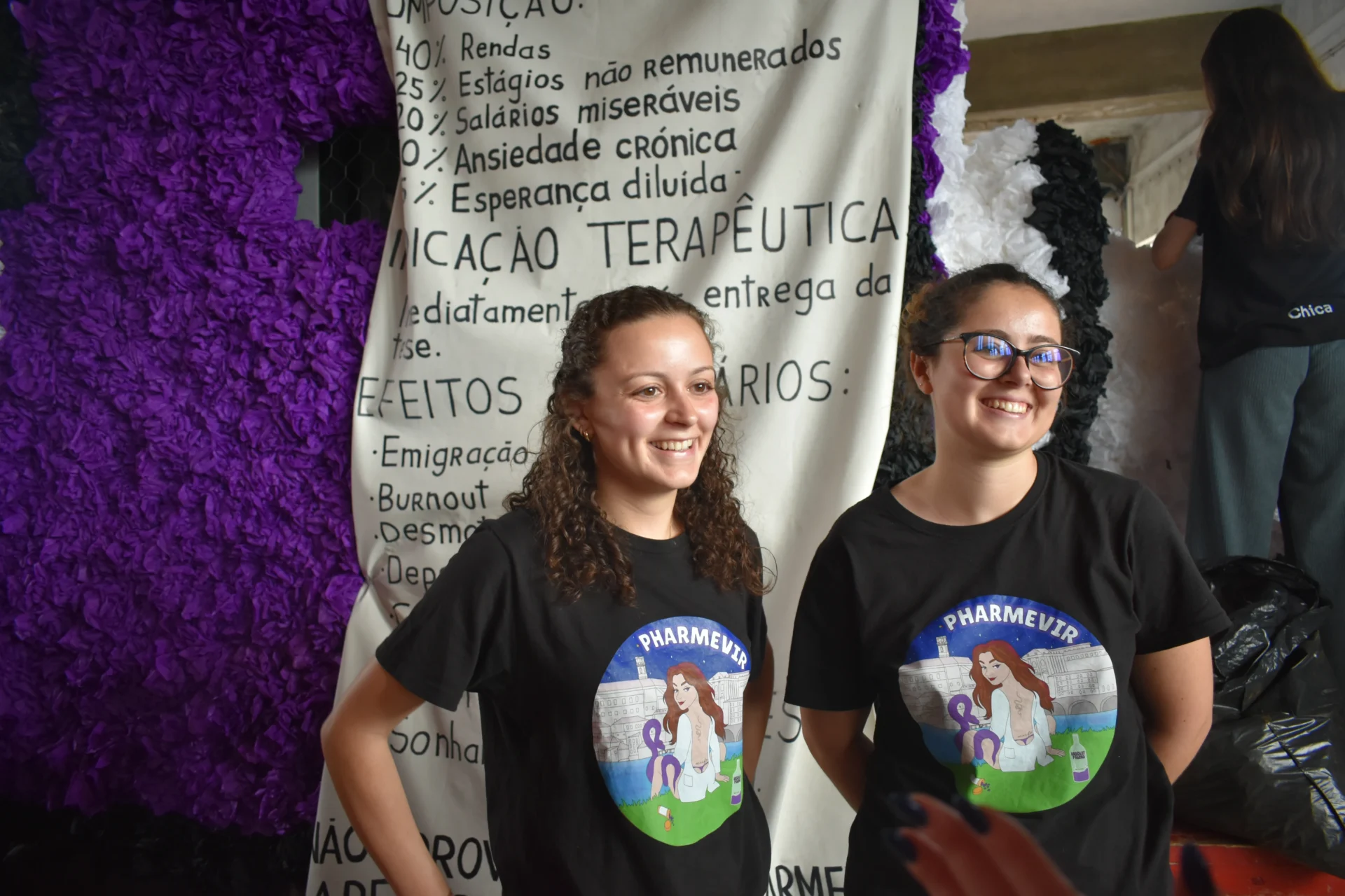P5 Alunas Do Curso De Farmácia