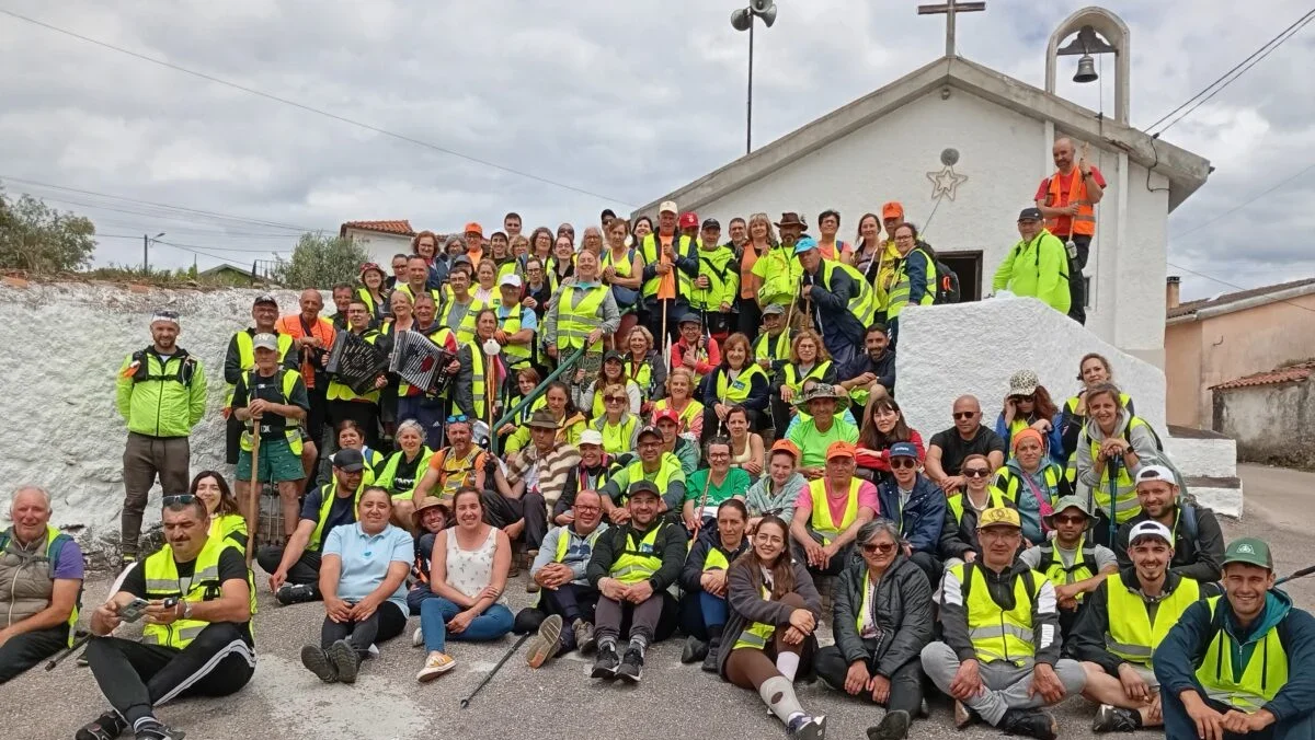 Peregrinos Passam Por Vila Nova De Poiares