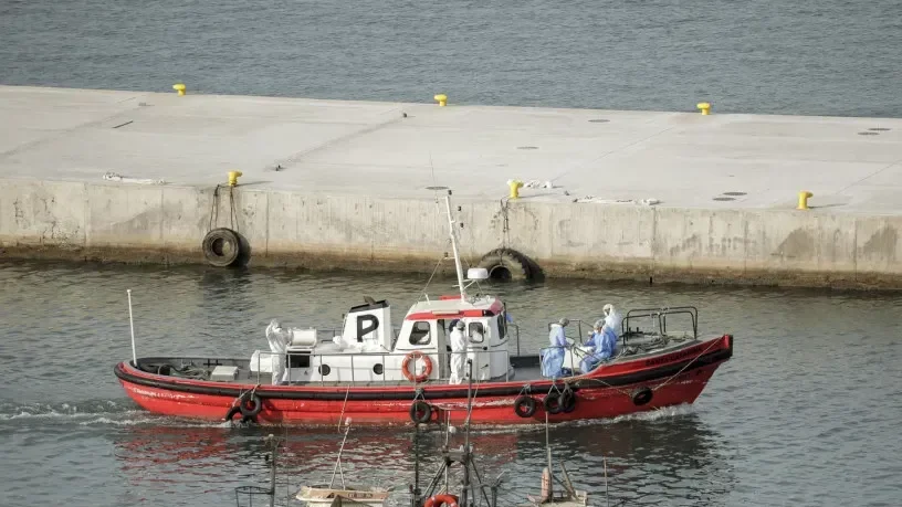 Retirada De Passageiros Do Navio