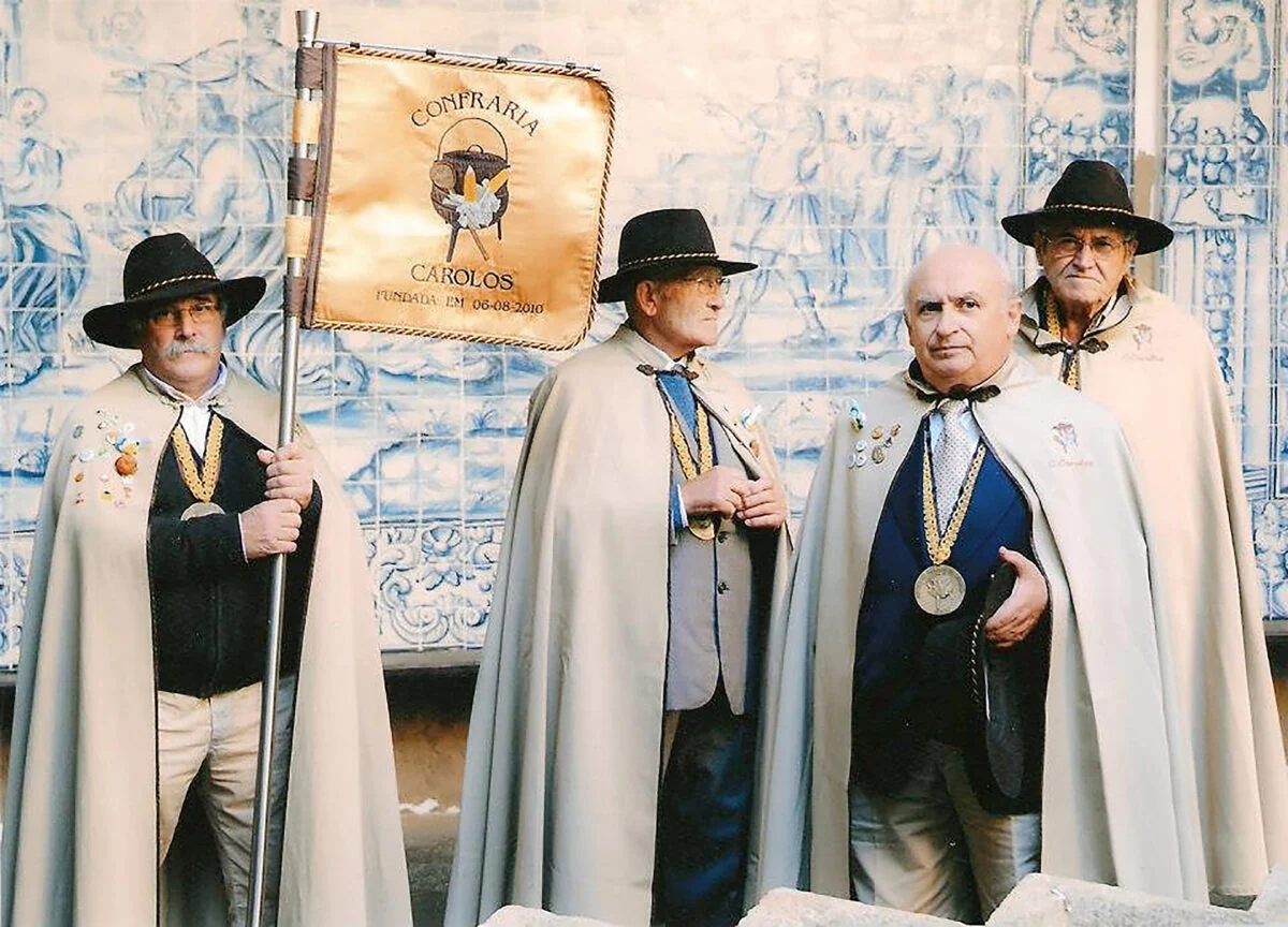 Confraria Dos Carolos Vila Nova De Oliveirinha