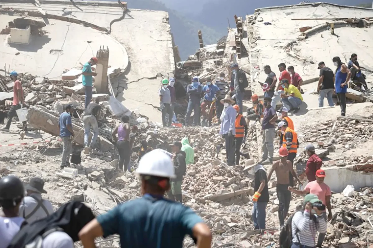 P17 Buscas Após Sismo Na Venezuela T