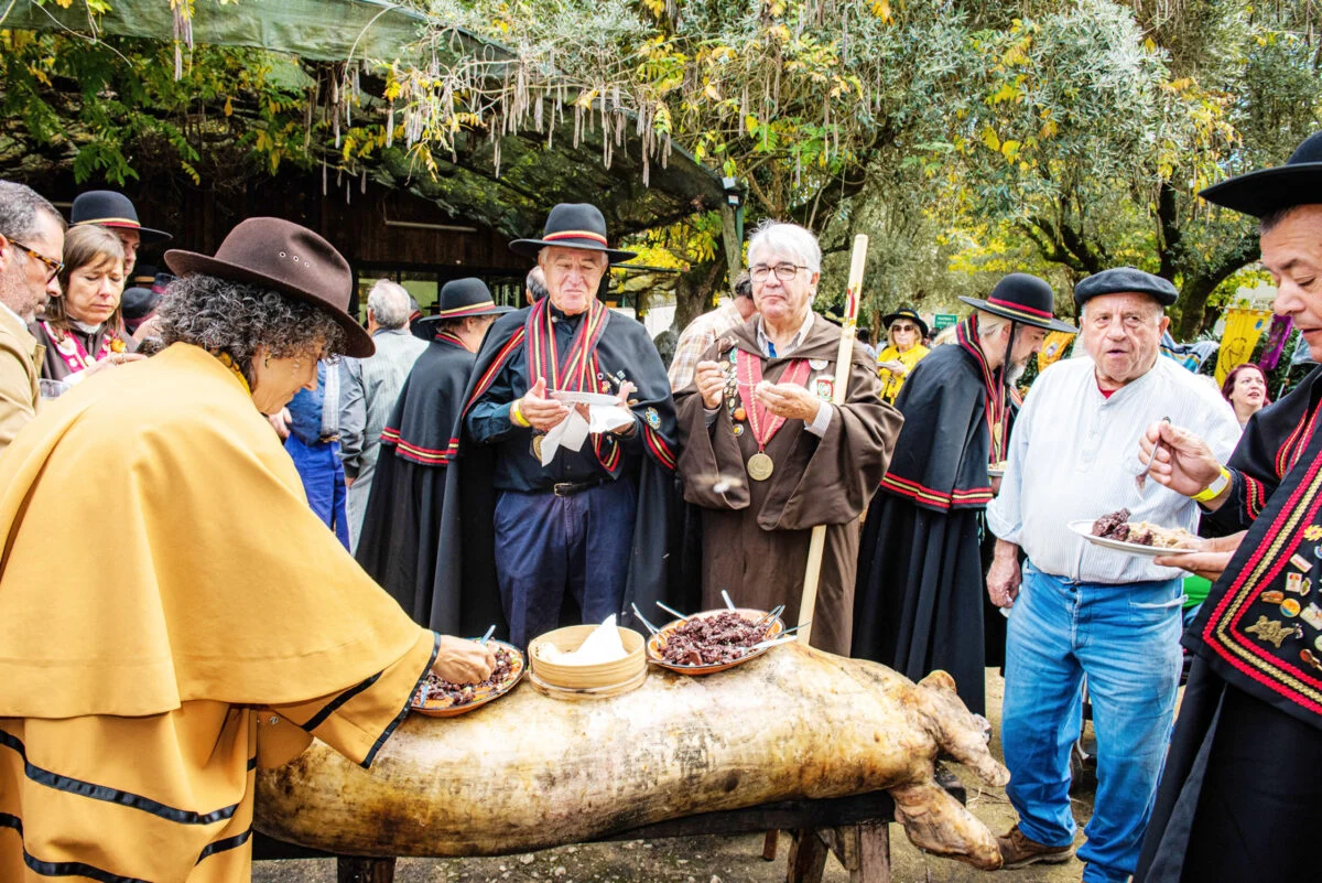 Petiscos Na Confraria Da Matança Do Porco