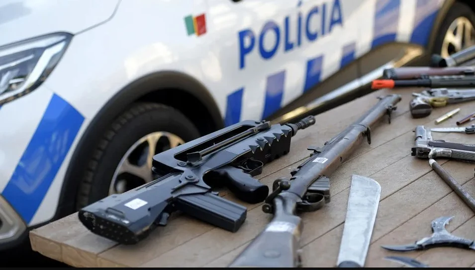 Armas