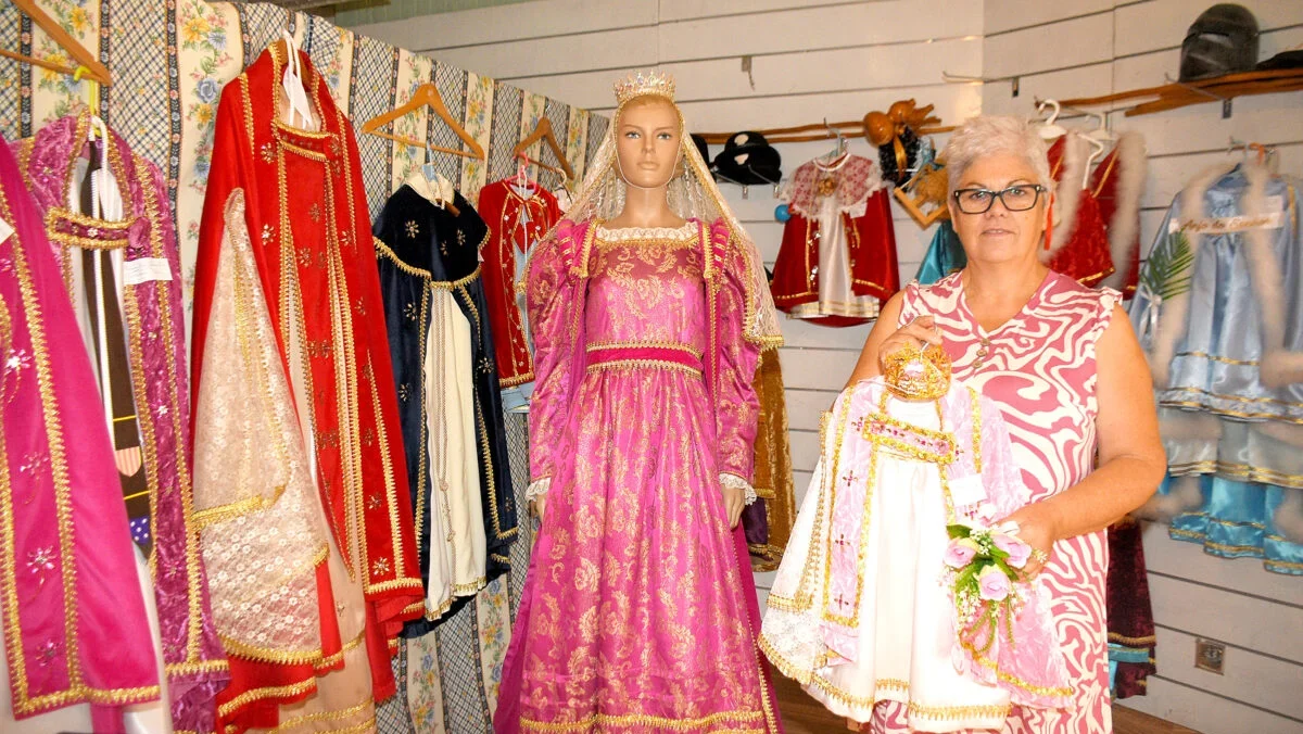 Isabel Cascão Aluguer Fatos Procissão
