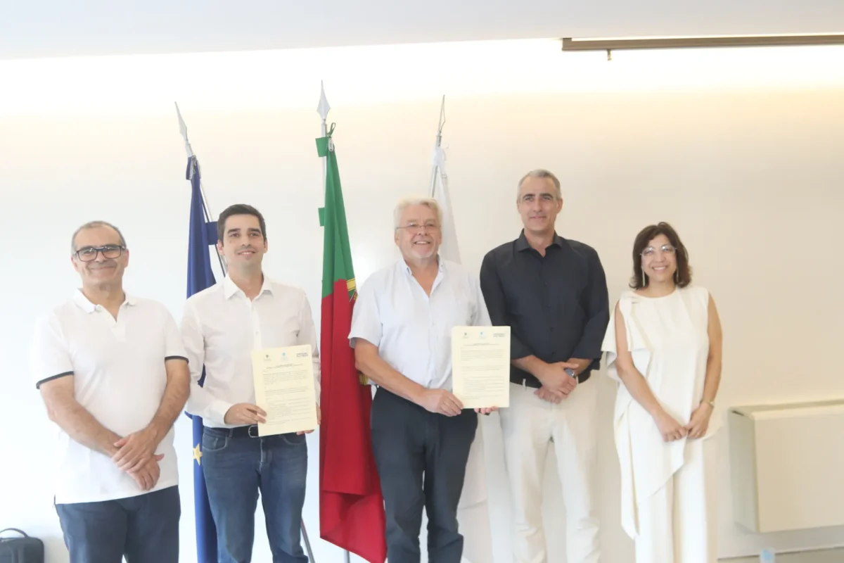 Universidade De Coimbra E Critical Flytech