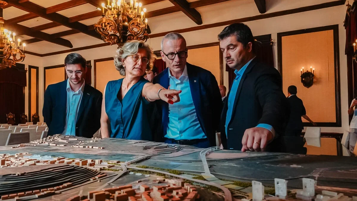 Visita Institucional De Comitiva Da Fisu A Portugal